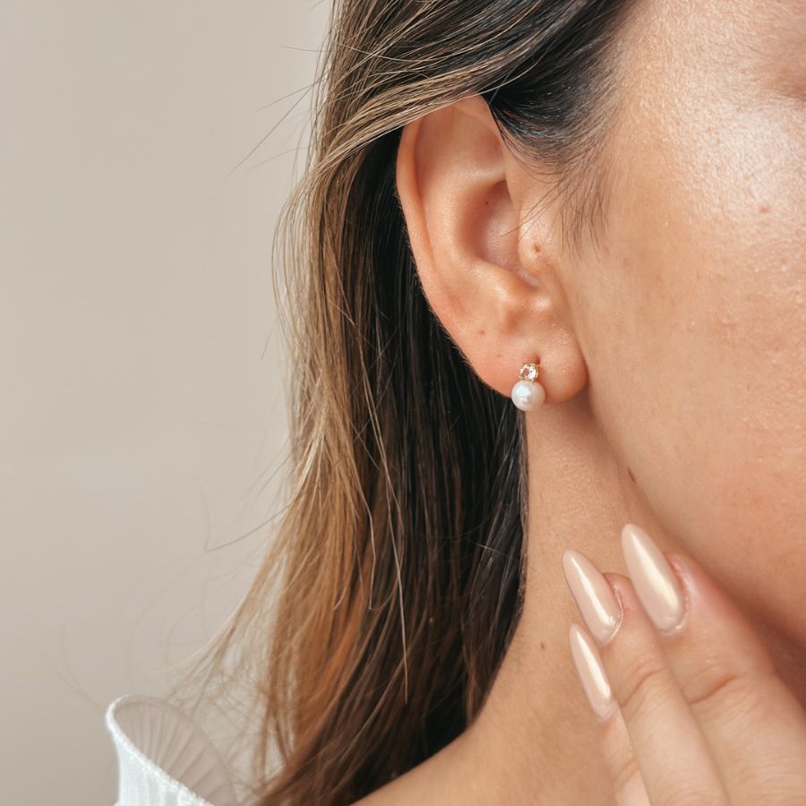 Cercei din argint Astrid - Perla Naturala si Topaz Alb - Indira