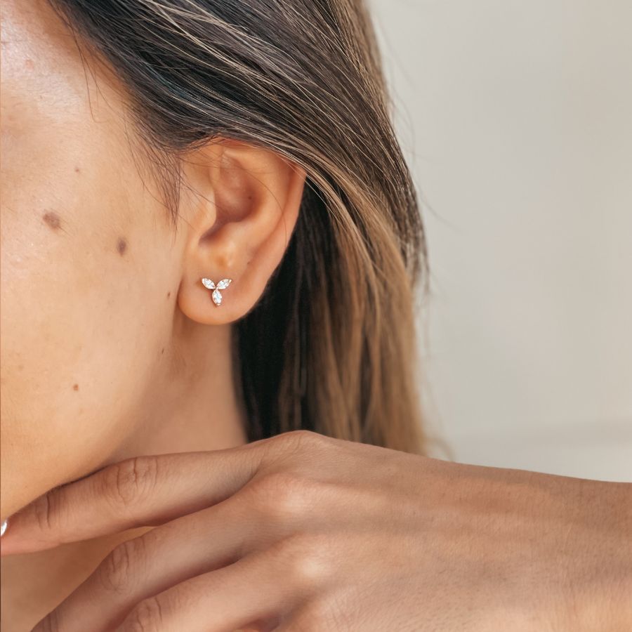 Cercei din aur Flower Studs - Zirconiu