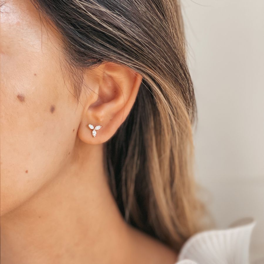 Arany Flower Stud fülbevaló - Cirkónium - Indira