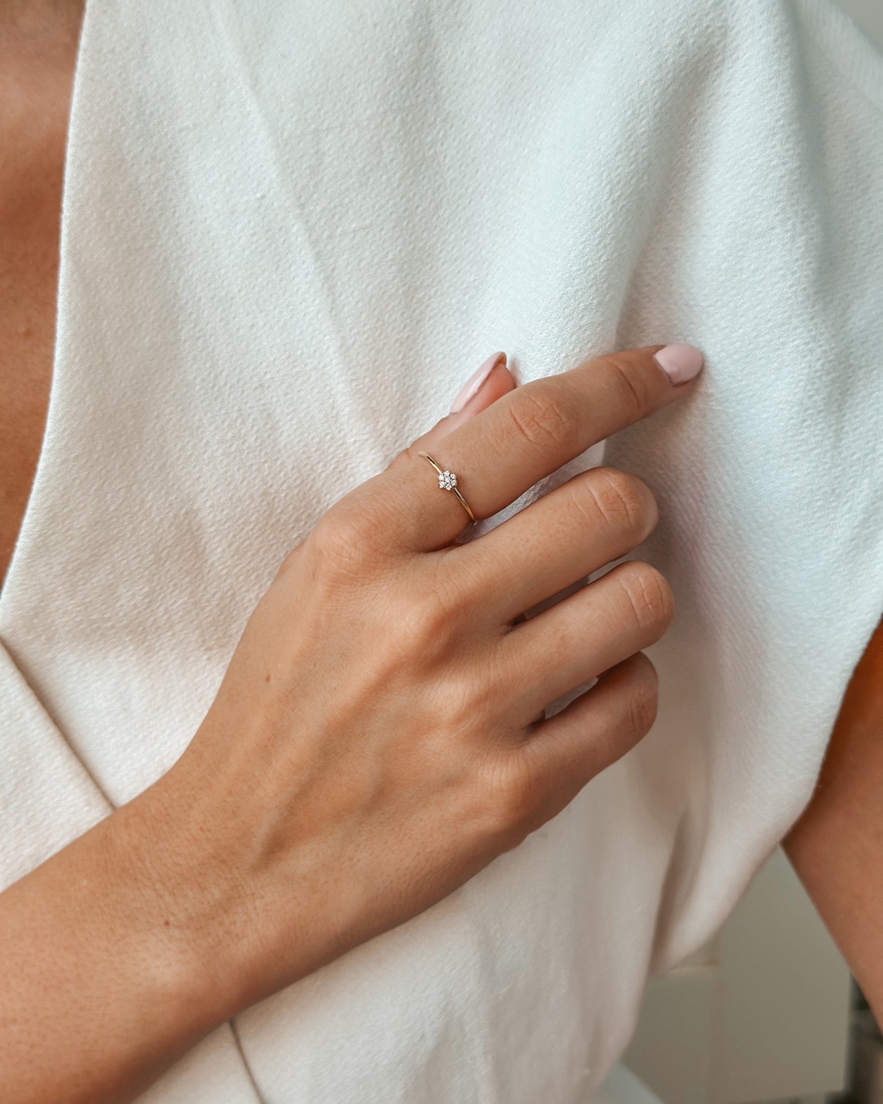 Sárga arany Daisy gyűrű – Gyémántok - Indira