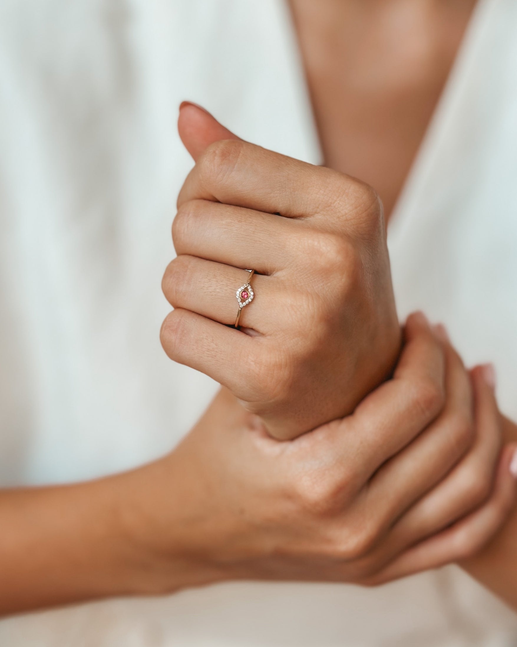 Inel din aur galben Protective Eye – Topaz Roz, Zirconiu - Indira