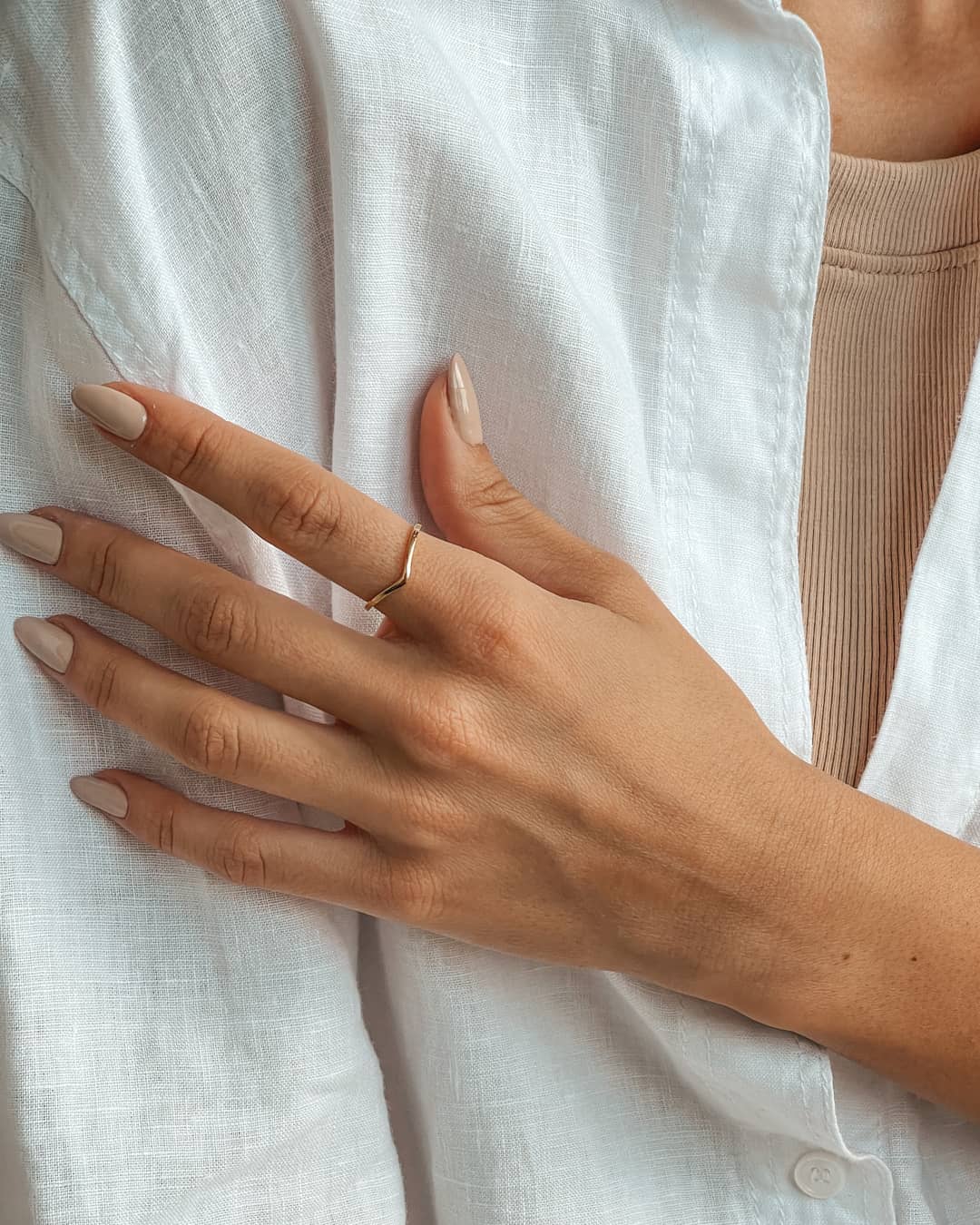 Simple V of Gold aranygyűrű - Indira