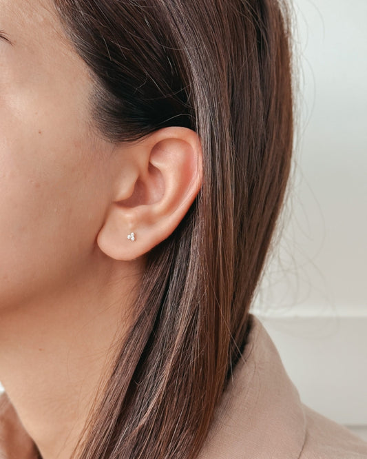 Cercei piercing labret din aur galben Petals - Zirconiu